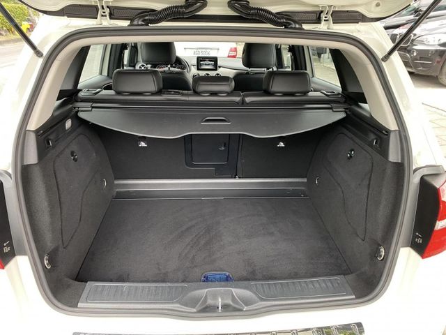 Mercedes-Benz/賓士   B-CLASS  B180  第16張相片