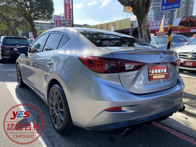 Mazda  Mazda3  第2張相片