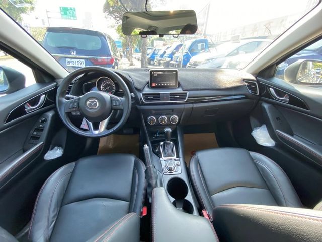 Mazda  Mazda3  第4張相片