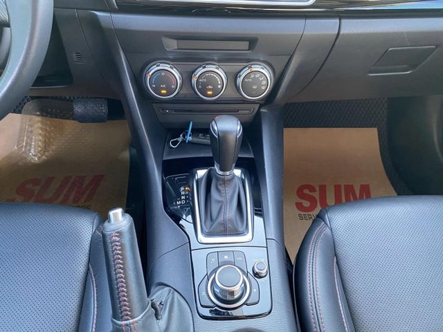 Mazda  Mazda3  第12張相片