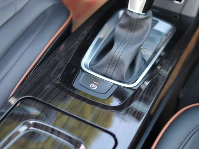 Luxgen  U6 Turbo ECO Hyper  第9張相片