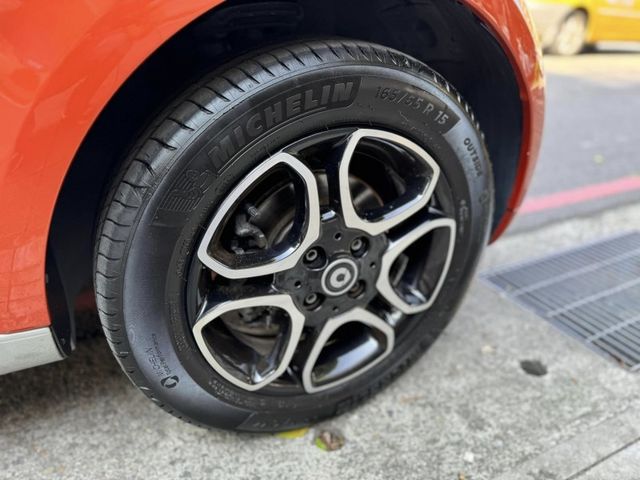 Smart  SMART FORTWO  第16張相片