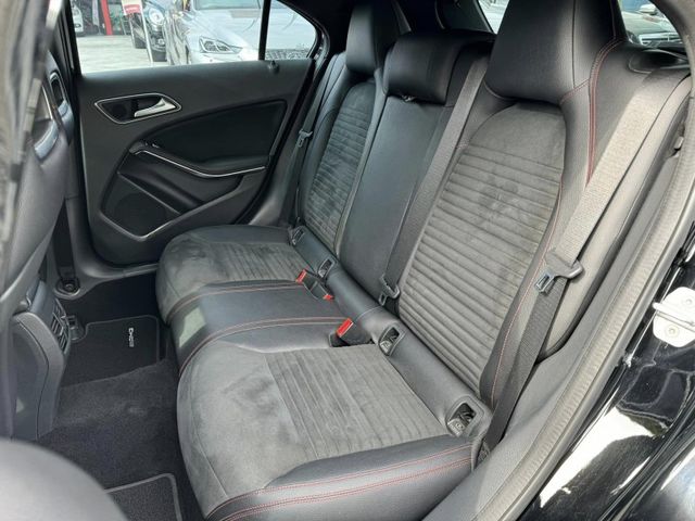 Mercedes-Benz/賓士   A-CLASS  A180  第6張相片