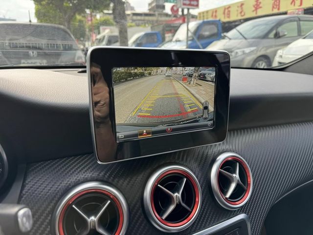 Mercedes-Benz/賓士   A-CLASS  A180  第12張相片