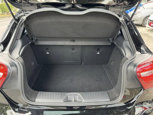 Mercedes-Benz/賓士   A-CLASS  A180  第18張相片