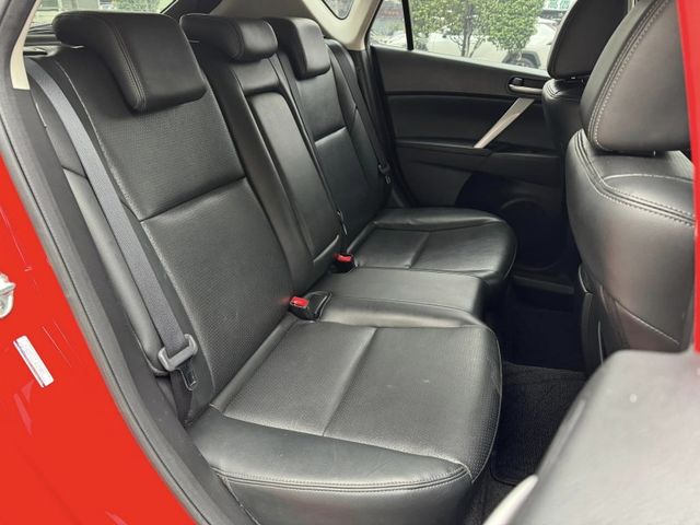 Mazda  Mazda3  第8張相片