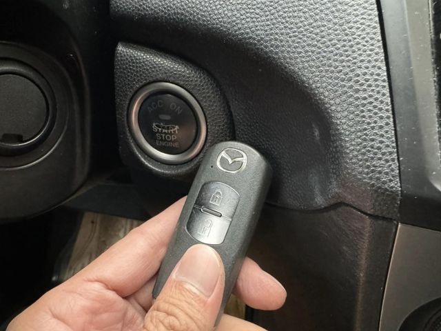 Mazda  Mazda3  第10張相片