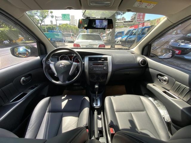Nissan  Livina  第4張相片