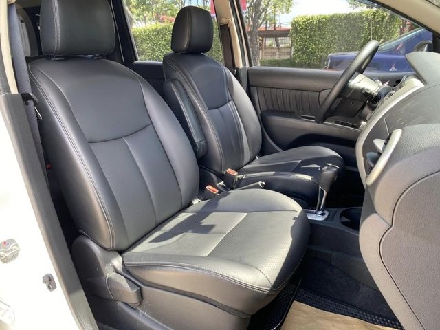 Nissan  Livina  第5張相片