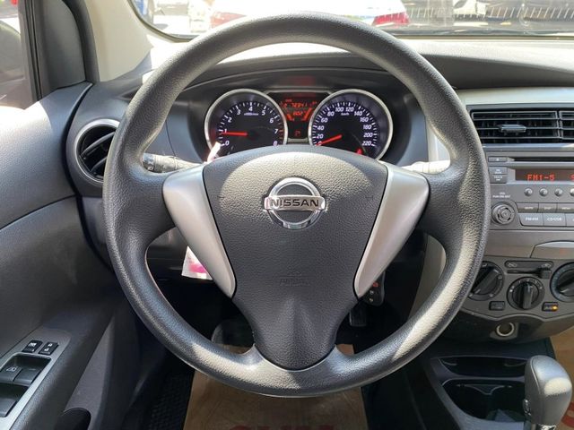 Nissan  Livina  第9張相片