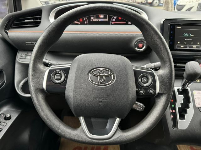 Toyota  SIENTA  第10張相片