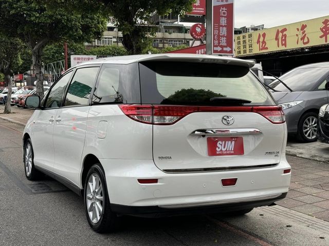 Toyota  Previa  第2張相片