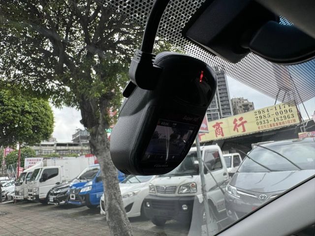 Toyota  Previa  第18張相片