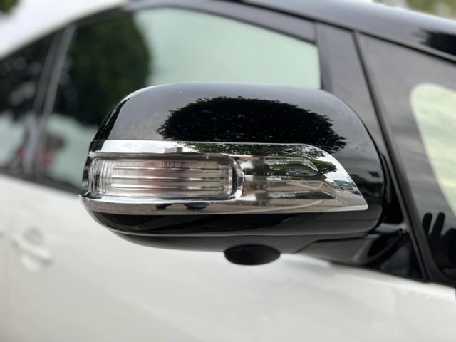 Toyota  Previa  第19張相片