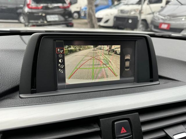 BMW/ 寶馬  3 SERIES  320i Sport Line  第12張相片