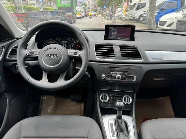 Audi  Q3  第3張相片