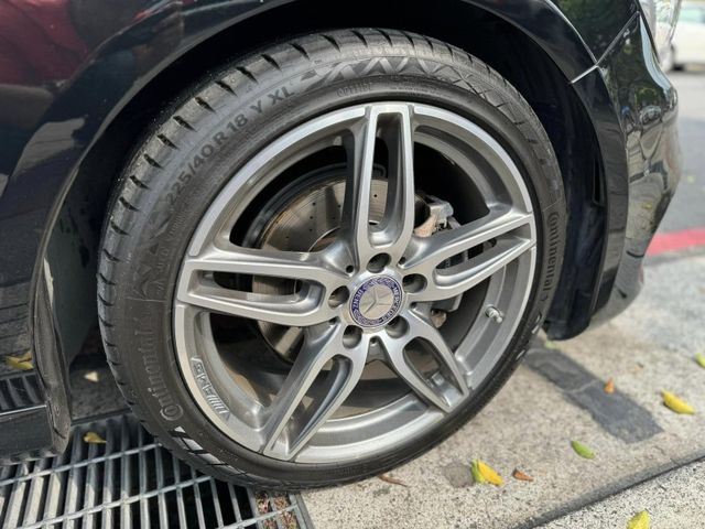 Mercedes-Benz/賓士   A-CLASS  A180  第18張相片