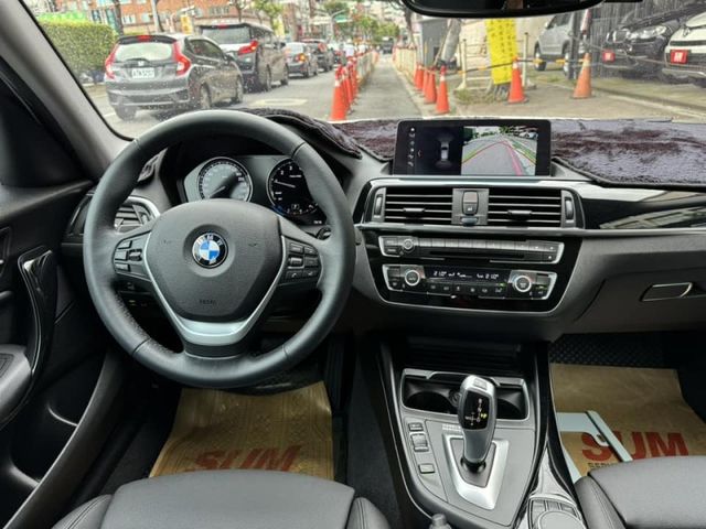 BMW/ 寶馬  1 SERIES  118i 運動版  第4張相片