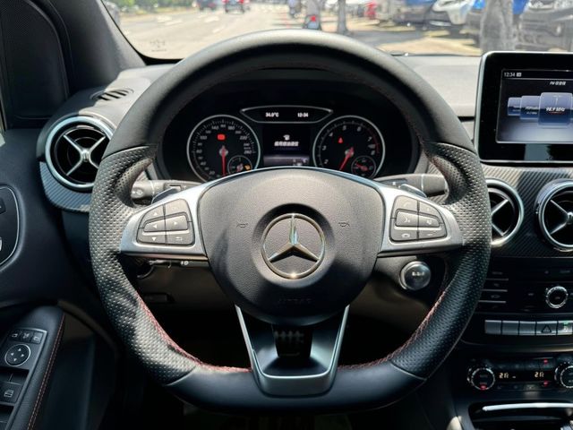 Mercedes-Benz/賓士   B-CLASS  B180  第9張相片