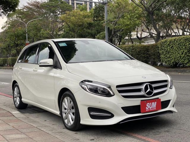 Mercedes-Benz/賓士   B-CLASS  B180  第1張相片