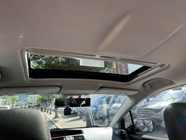 Mazda  Mazda5  第19張相片