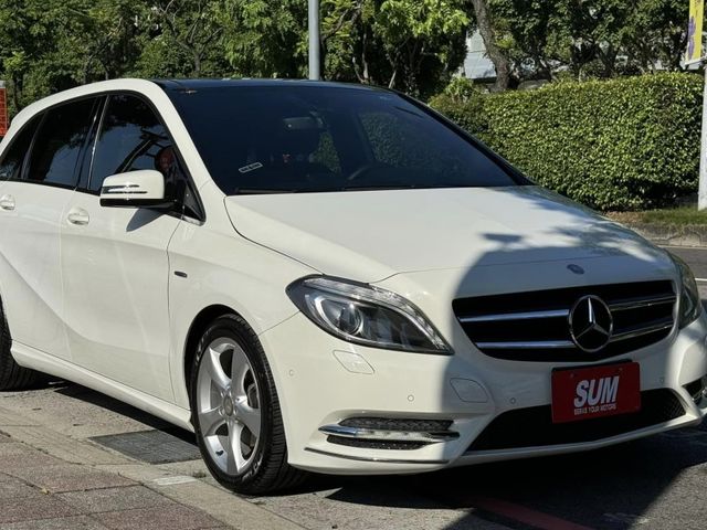 Mercedes-Benz/賓士   B-CLASS  B200  第1張相片