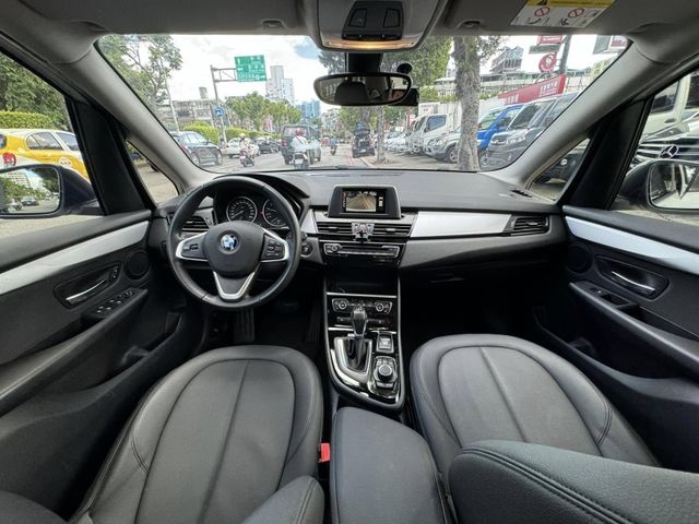 BMW/ 寶馬  2 SERIES  218i  第4張相片