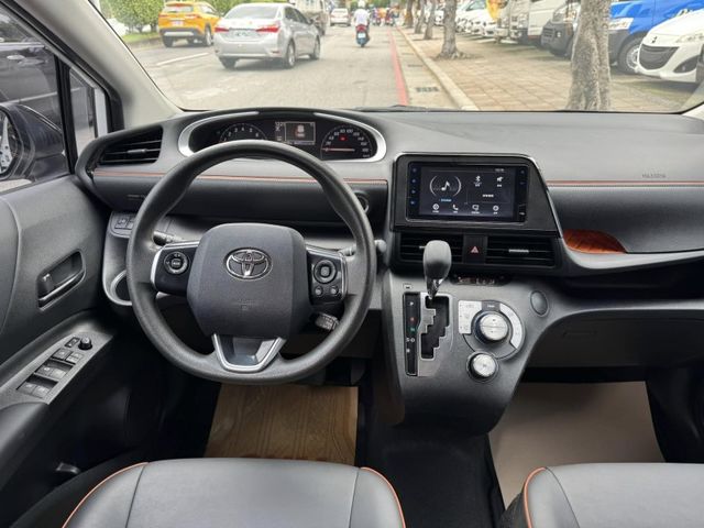 Toyota  SIENTA  第3張相片