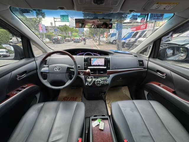 Toyota  Previa  第4張相片