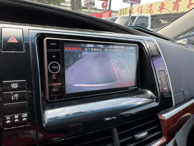 Toyota  Previa  第14張相片