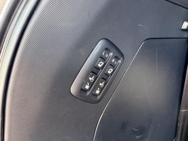 Toyota  Previa  第17張相片