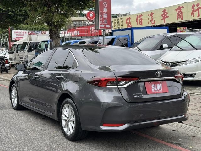 Toyota  Altis  第2張相片
