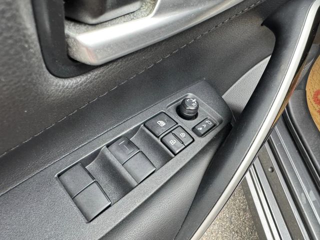 Toyota  Altis  第14張相片