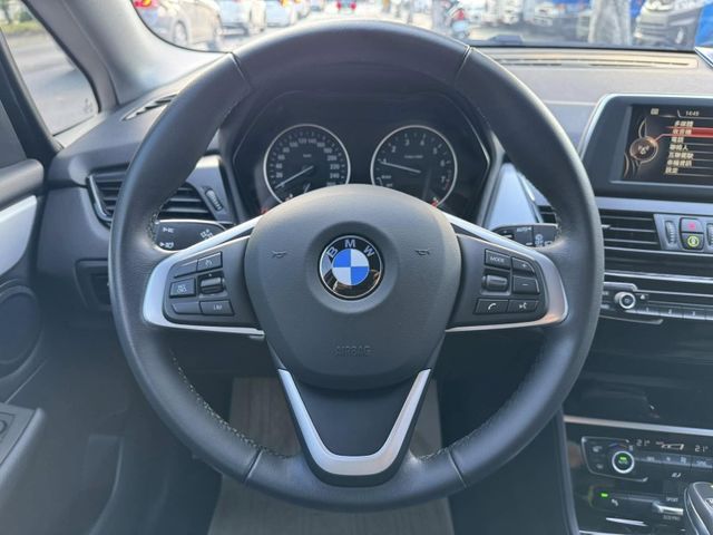 BMW/ 寶馬  2 SERIES  218i  第9張相片