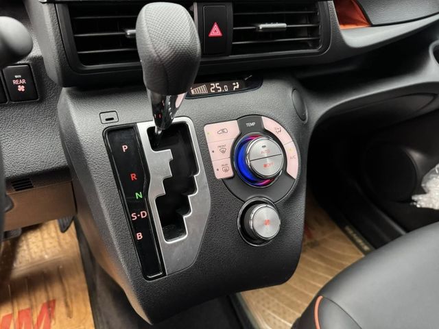 Toyota  SIENTA  第15張相片