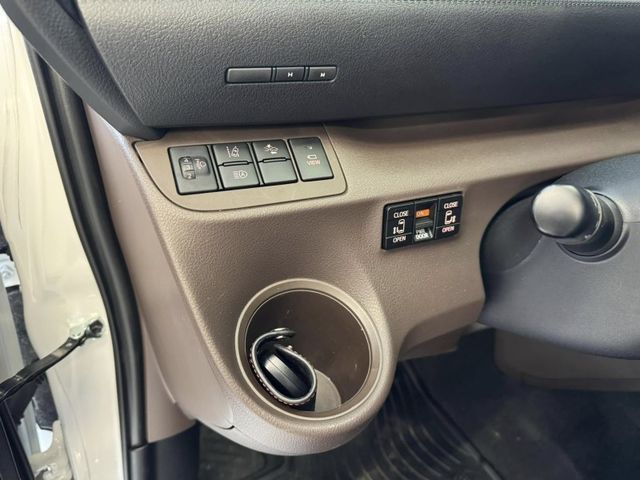 Toyota  SIENTA  第17張相片