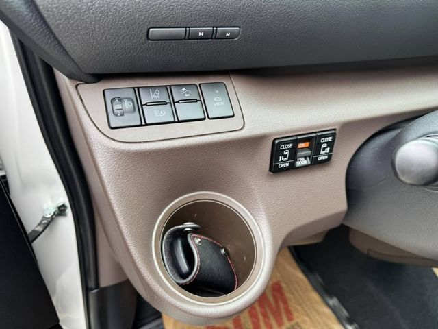 Toyota  SIENTA  第14張相片