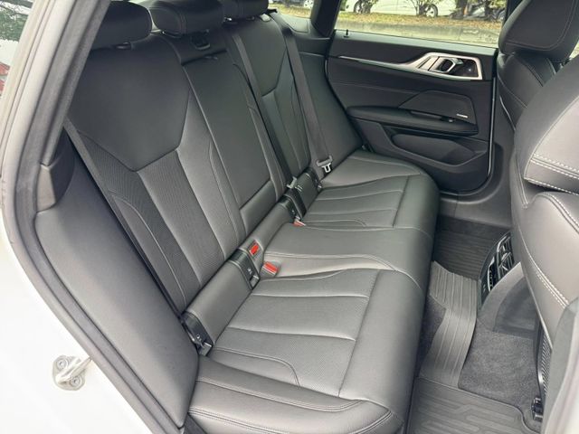 BMW/ 寶馬  4 SERIES  420i M Sport  第8張相片