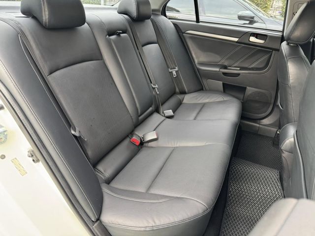 Mitsubishi  Lancer Fortis  第6張相片