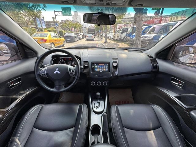 Mitsubishi  Outlander  第4張相片
