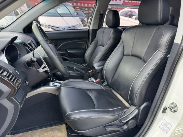 Mitsubishi  Outlander  第5張相片