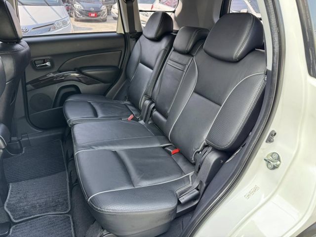 Mitsubishi  Outlander  第6張相片