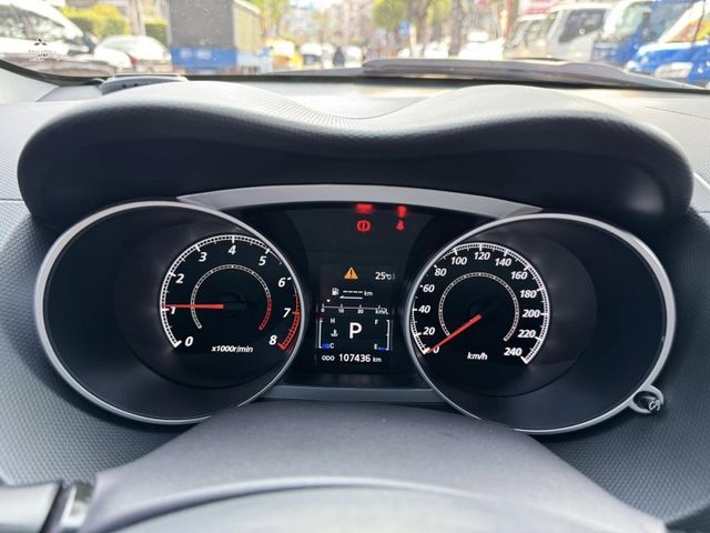 Mitsubishi  Outlander  第10張相片