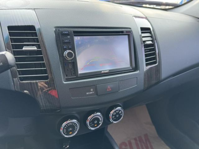 Mitsubishi  Outlander  第11張相片