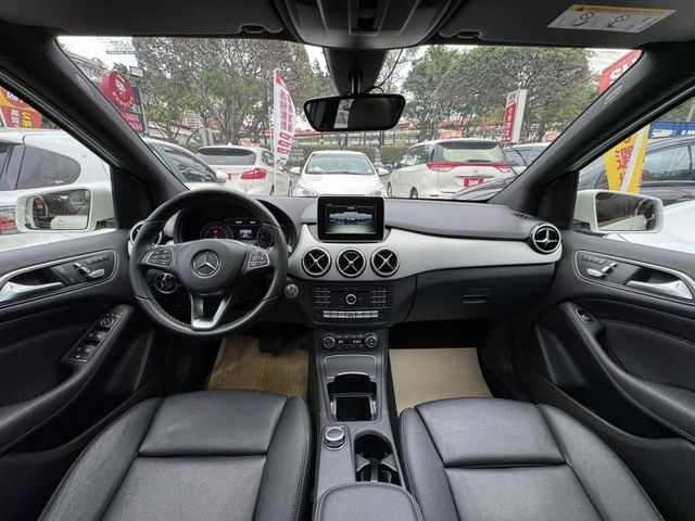 Mercedes-Benz/賓士   B-CLASS  B200  第3張相片