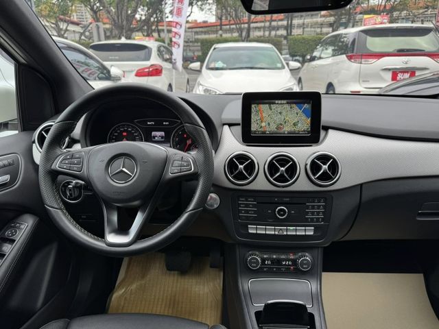 Mercedes-Benz/賓士   B-CLASS  B200  第4張相片