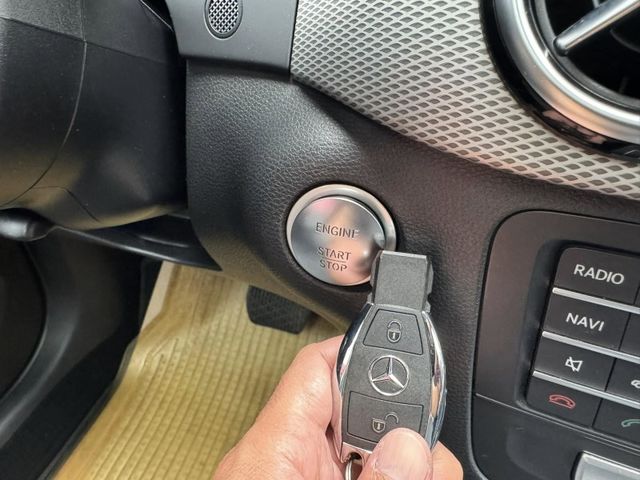 Mercedes-Benz/賓士   B-CLASS  B200  第12張相片