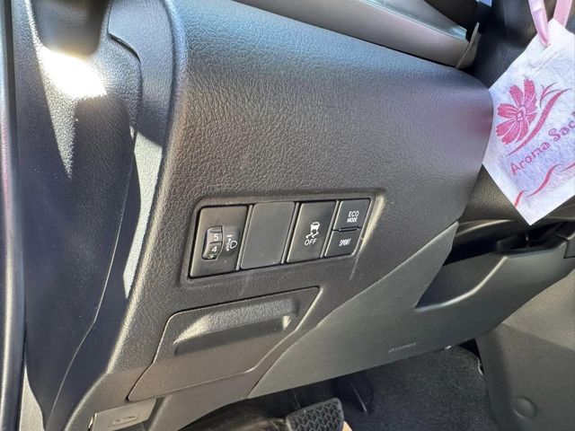 Toyota  Yaris  第16張相片