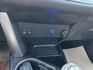 Toyota  RAV4 金鑽店~RAV4  2.0 尊爵版 里程履約保證只跑9萬多公里！  主要配備有，ACC自動跟車系統 車道偏離警示 斜坡起步輔助 循跡防滑系統 9安 遠光燈自動控制 胎壓監控 免鑰啟動車門鎖 定速 光感應頭燈 電動折疊後視鏡 倒車影像 導航 Apple CarPlay ￼分區恆溫空調 粉塵過濾器 電動座椅 LED日行燈 頭燈 尾燈 等多項配  第15張縮圖