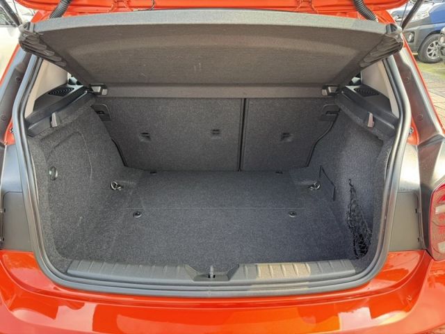 BMW/ 寶馬  1 SERIES  118i 運動版  第15張相片